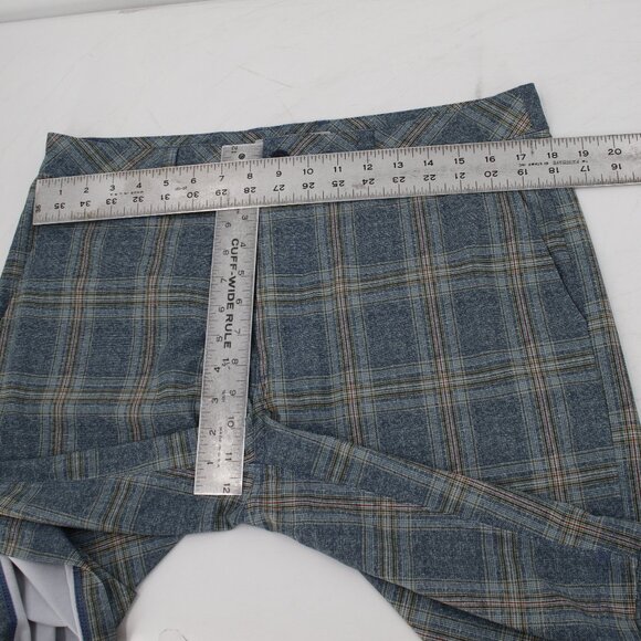 Travis Mathew Shorts Men's 34 11" Tech chino Flat Front Performance plaid Golf - Picture 5 of 8